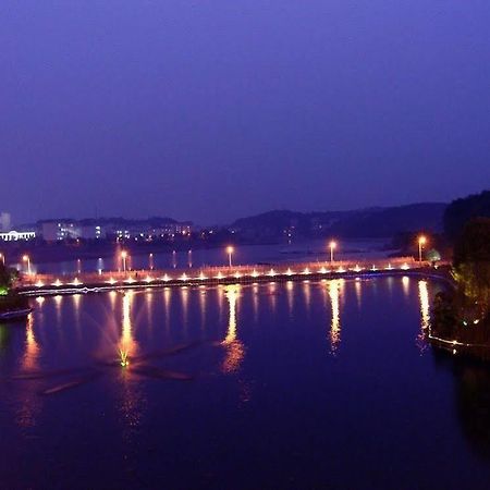 Dolton Resort Tongshenghu Чанша Екстер'єр фото