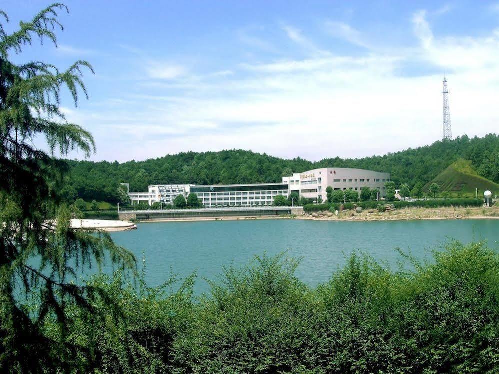 Dolton Resort Tongshenghu Чанша Екстер'єр фото